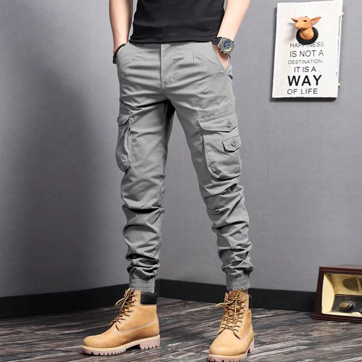 Men's cargo pants with side pockets