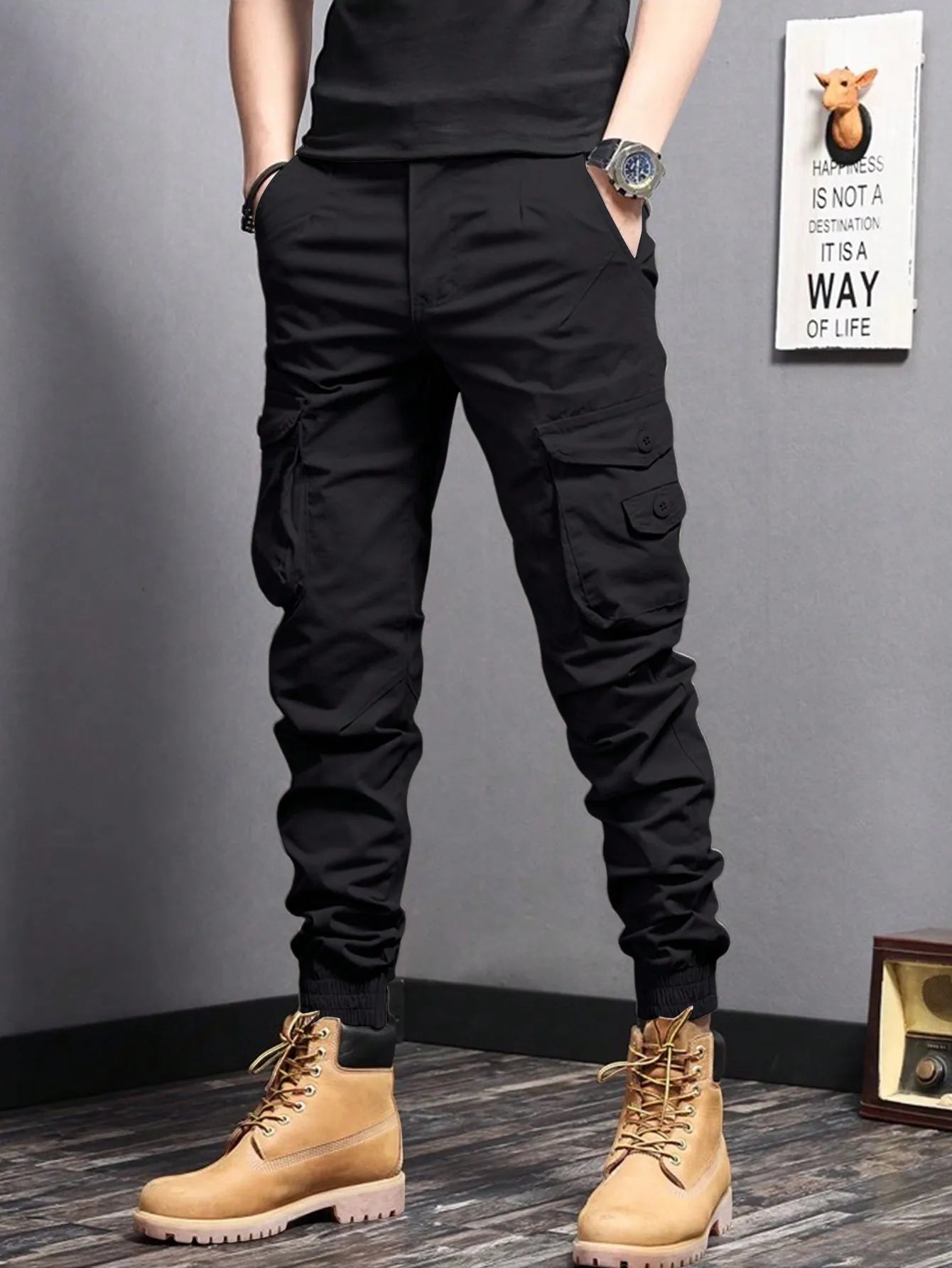 Men's cargo pants with side pockets